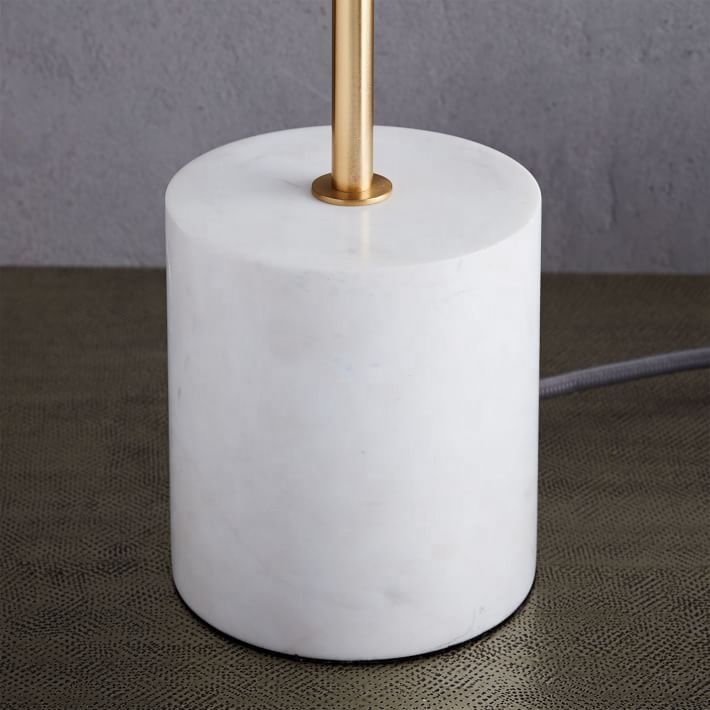 https://www.hotel-lamps.com/resources/assets/images/product_images/Sphere-Shade-Metal-Stem-Table-Lamp-With (3).jpg